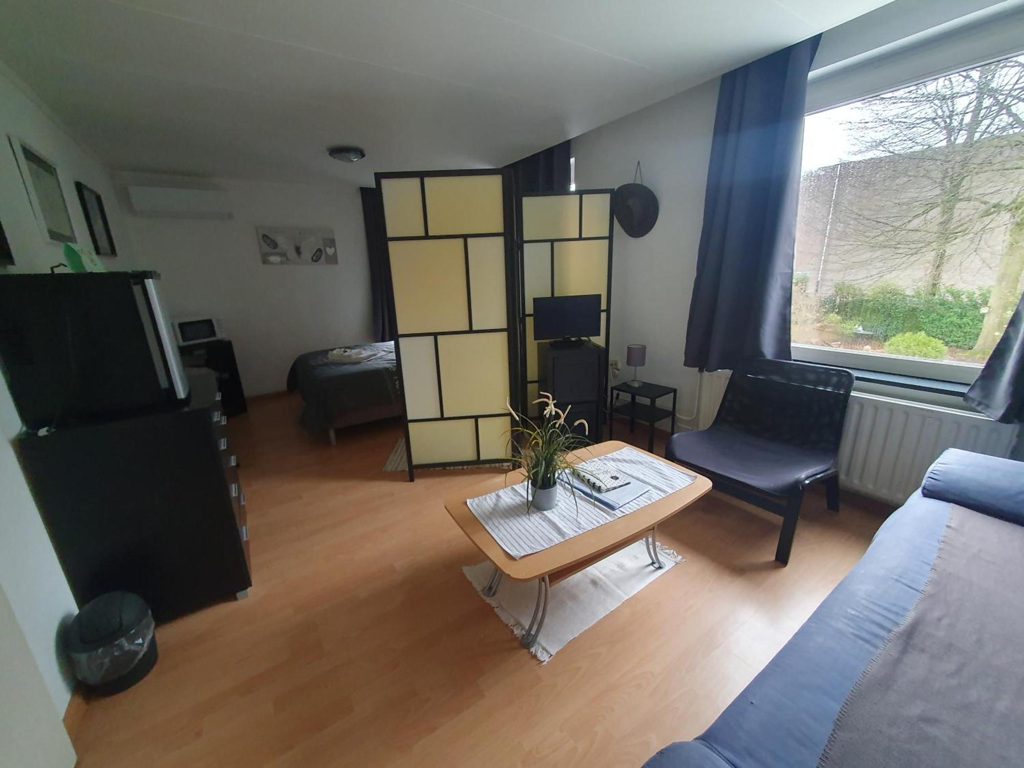 Bnbmarlies Oirsbeek Exterior photo